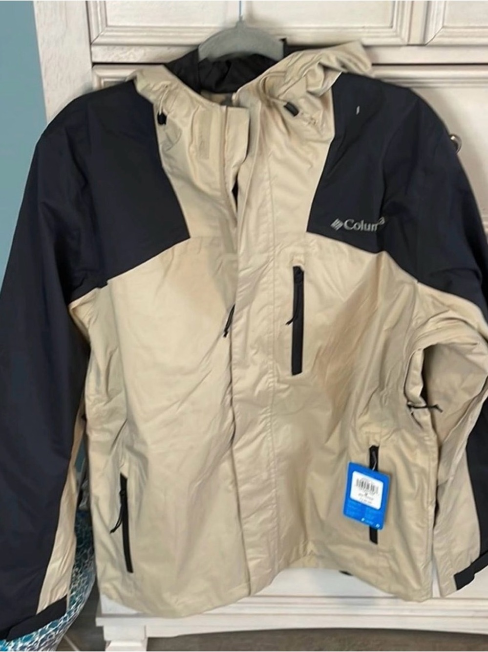 Columbia Men’s Two-Tone Rain Jacket in Beige and Black